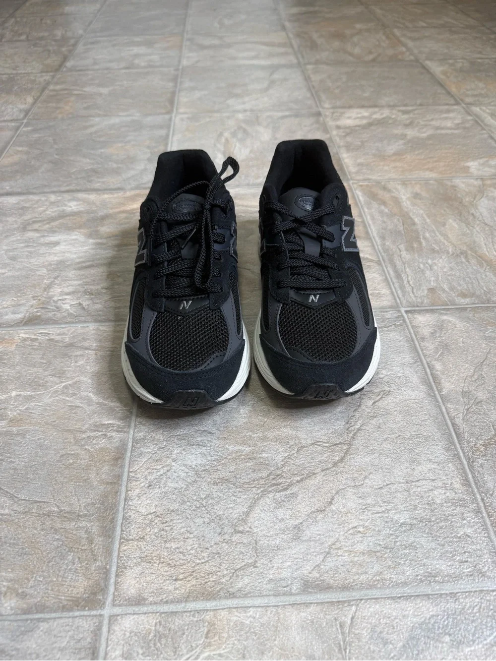 New Balance 2002R Black GS Shoe Size 4.5Y Black GC2002BK NWT